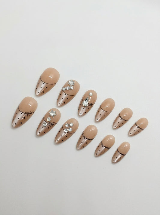 Amber Solar Press-On Nails With Application Kit