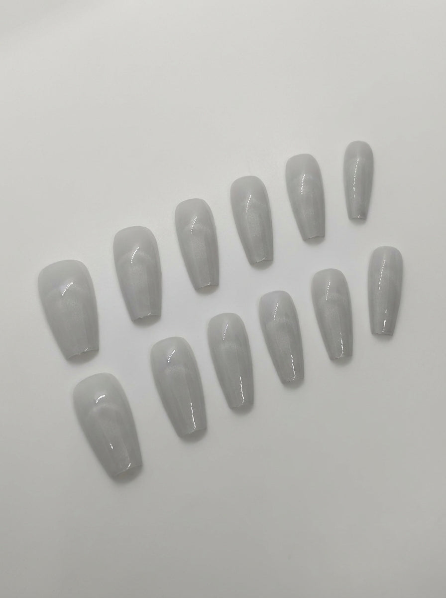 Lunar Mist Press-On Nails With Application Kit