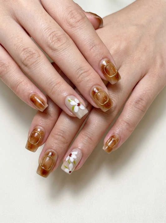 Amber Bloom Press-On Nails With Application Kit