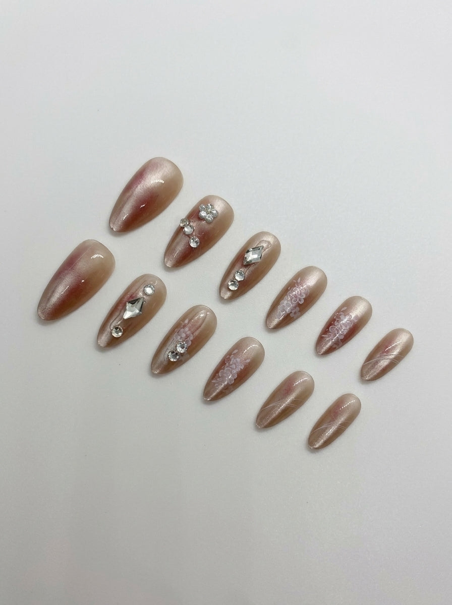 Pearl Lace  Press-On Nails With Application Kit