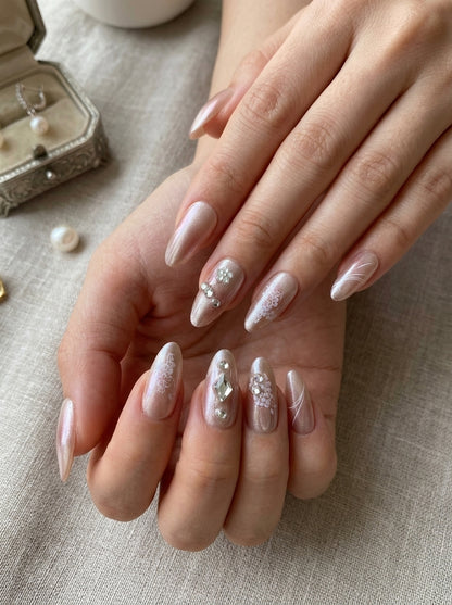 Pearl Lace  Press-On Nails With Application Kit
